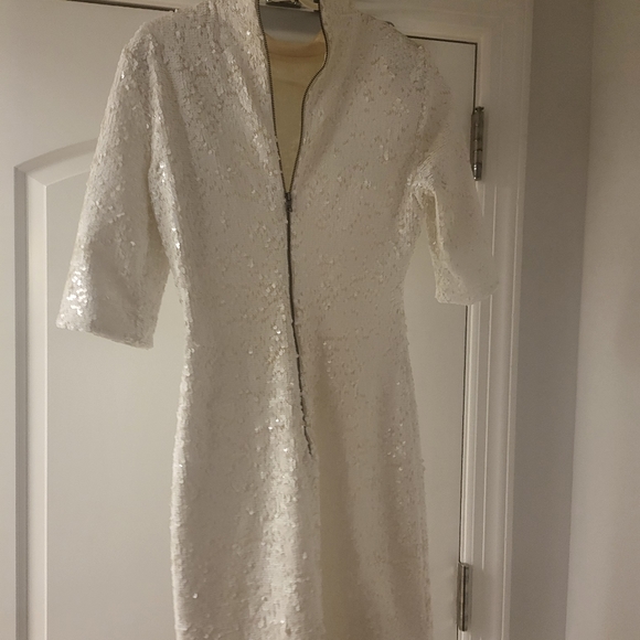 Dress - Picture 3 of 4